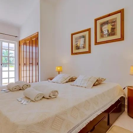 Small 4pax -shared Pool @ Homesbyfc * Αλμπουφέιρα