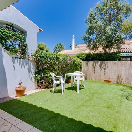 בית נופש Small 4pax -shared Pool @ Homesbyfc אלבופיירה