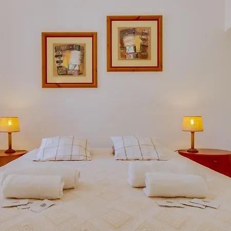 Hébergement de vacances Small 4pax -shared Pool @ Homesbyfc Albufeira