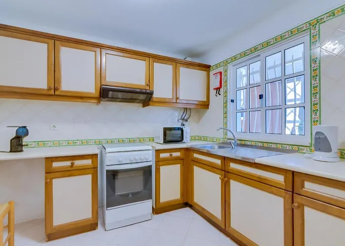 Small 4pax -shared Pool @ Homesbyfc بيت للعطل *