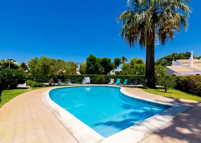 بيت للعطل Small 4pax -shared Pool @ Homesbyfc